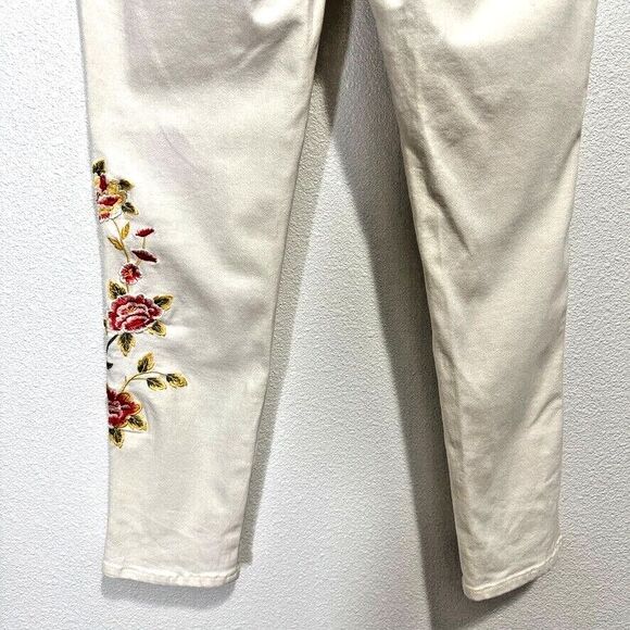 DG2 Diane Gilman Womens Virtual Stretch Floral Embroidered White Jeans 12P NWOT - Picture 9 of 16